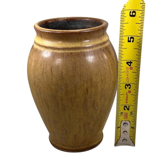 Studio Art Pottery Handmade Brown Ceramic Stoneware Vase Gloss Finish Signed PB - Picture 6 of 7